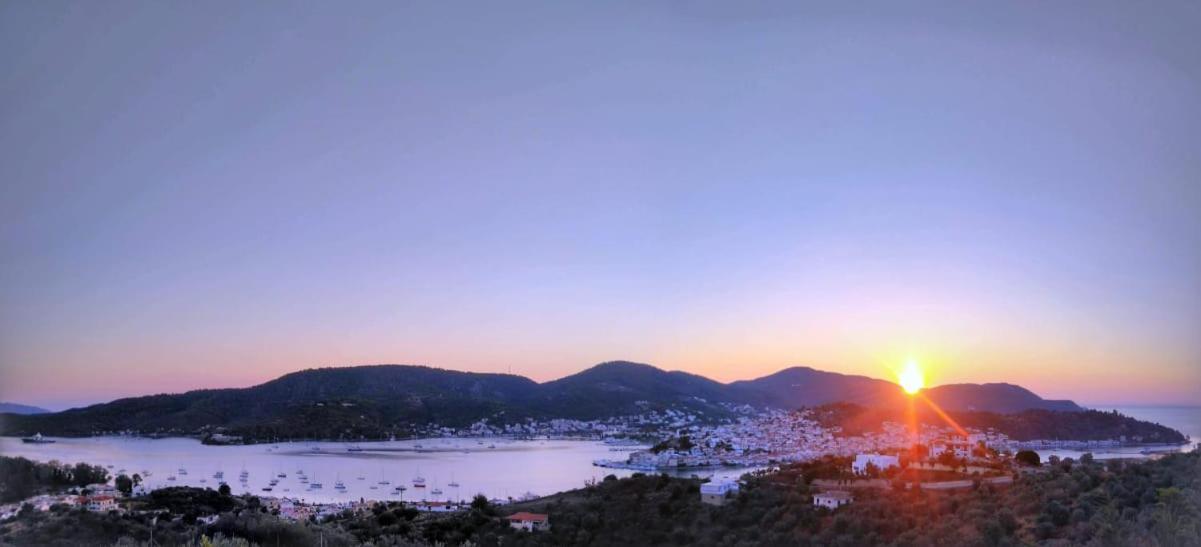 Saronic Topview Villa Galatás المظهر الخارجي الصورة